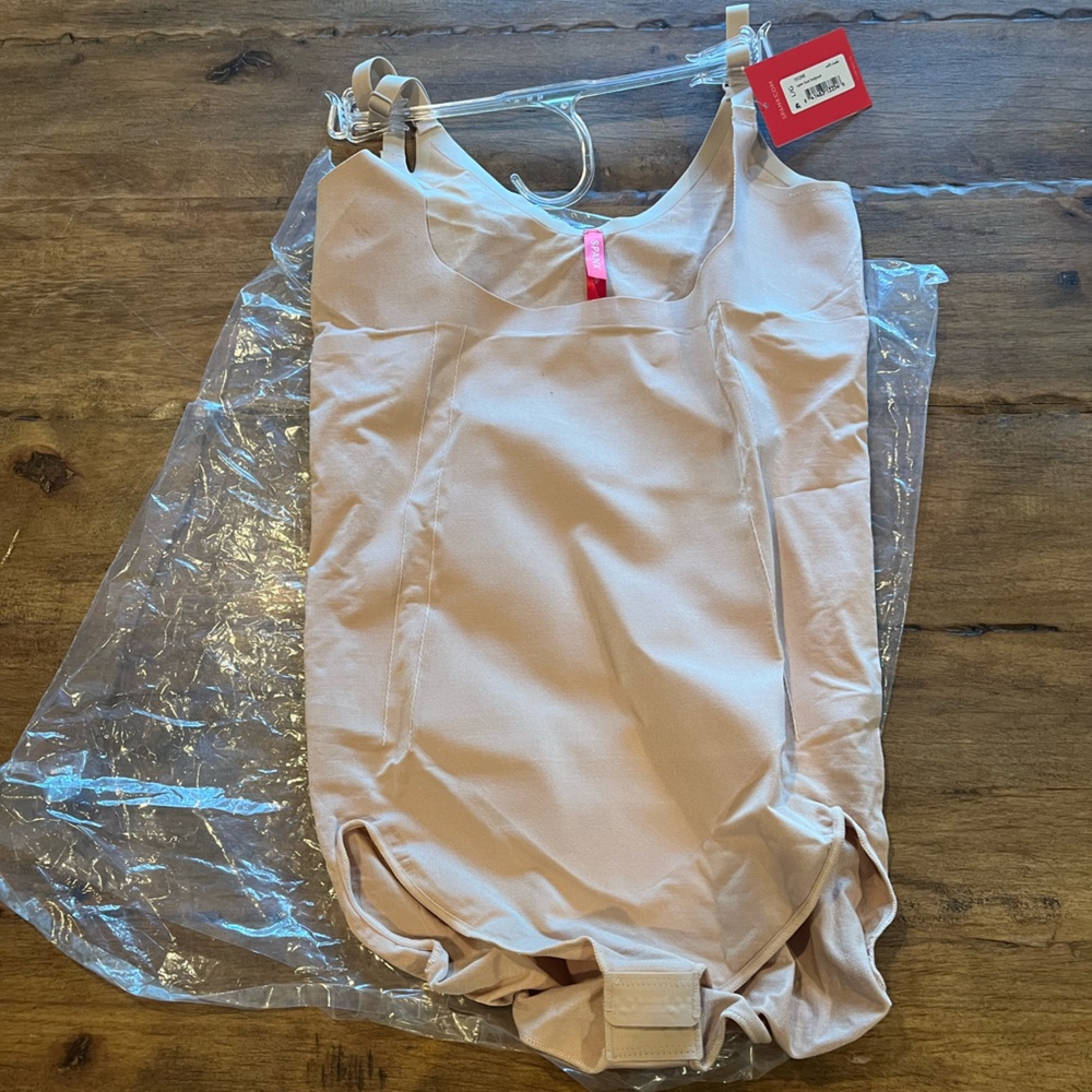 Spanx NWT open bust bodysuit size L